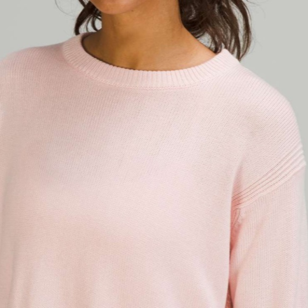 Lululemon Cashlu Boxy Crewneck Sweater
Pink Mist - Picture 4 of 7